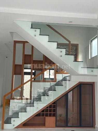 Bán nhà 6 phòng ngủ mới xây trung tâm đà lạt 11 tỷ đã hoàn công 