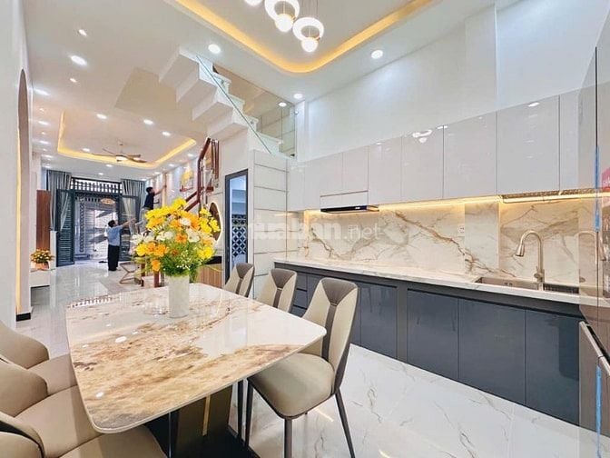 Nhà Nhỉnh 3 Tỷ - Hẻm Văn Chung, Tân Bình - 62m2 - Sẵn HĐ Thuê 17tr/ th