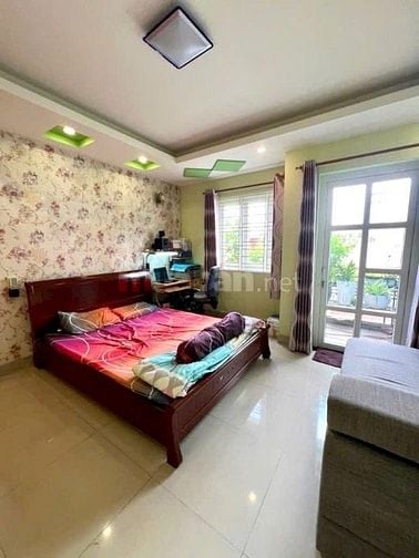 Chính chủ bán nhà đ. Trần Hữu Trang Phú Nhuận, cách đường Lê Văn Sỹ 5p