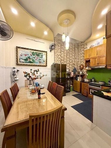 Chính chủ bán nhà đ. Trần Hữu Trang Phú Nhuận, cách đường Lê Văn Sỹ 5p