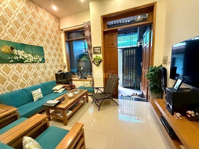 Chính chủ bán nhà đ. Trần Hữu Trang Phú Nhuận, cách đường Lê Văn Sỹ 5p