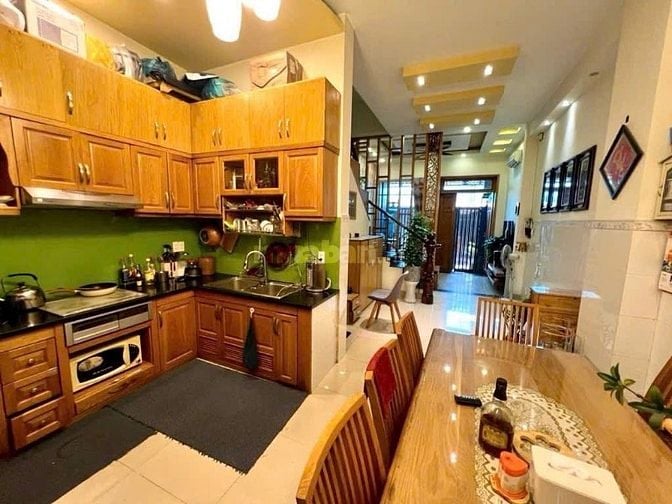 Chính chủ bán nhà đ. Trần Hữu Trang Phú Nhuận, cách đường Lê Văn Sỹ 5p