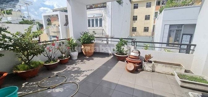 Bán nhà hẻm 8m gần Nguyễn Trãi, Quận 1, 80m2, ngang 5m, 5 tầng BTCT, c
