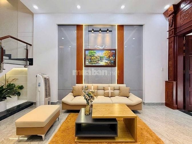 Đi nước ngoài định cư bán gấp nhà ở đường Nguyễn Thượng Hiền, phường 1