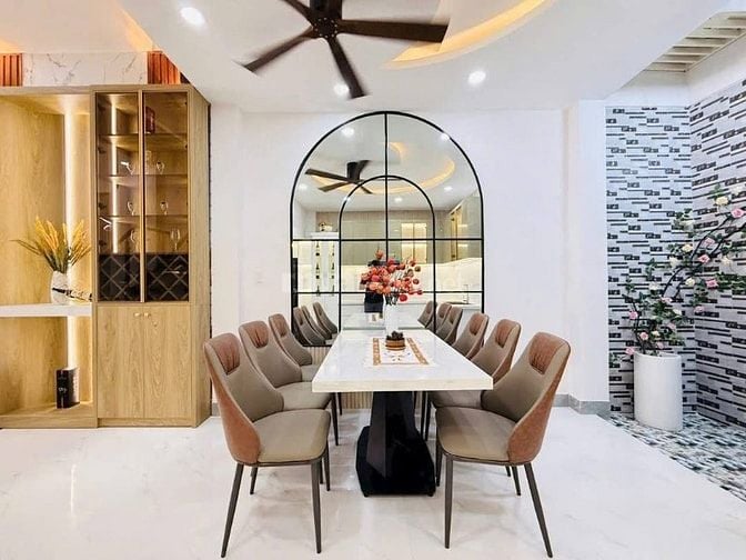 Đi nước ngoài định cư bán gấp nhà ở đường Nguyễn Thượng Hiền, phường 1
