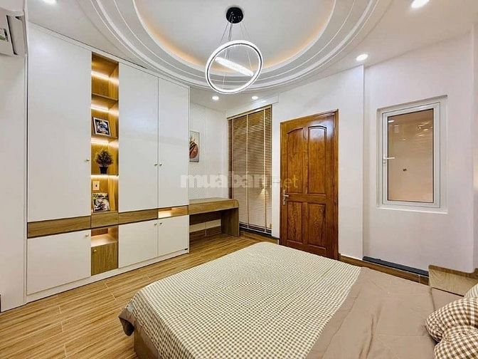 Đi nước ngoài định cư bán gấp nhà ở đường Nguyễn Thượng Hiền, phường 1
