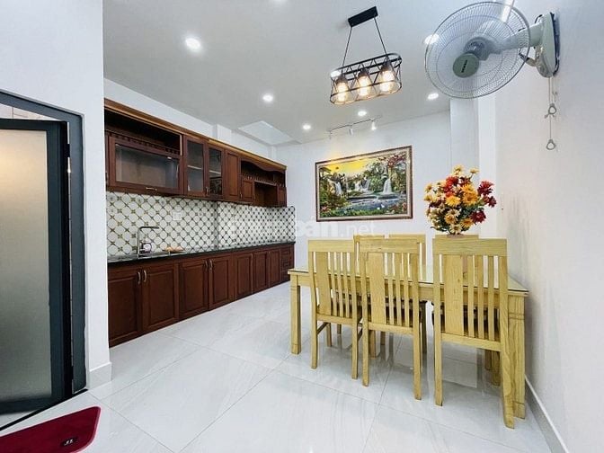 Nhà Hoàng Hoa Thám, Bình Thạnh cách Phan Đăng Lưu 100m