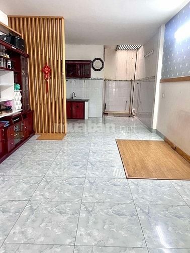 Chủ nhà nợ cần bán gấp nhà 1t1l Huỳnh Mẫn Đạt,Q5,DT 65m2, giá 1tỷ050tr