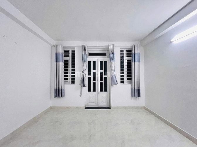 Căn nhà đẹp 50.4m2 ngay Cô Giang, Phú Nhuận. Giá: 3 Tỷ 150 tr. SHR