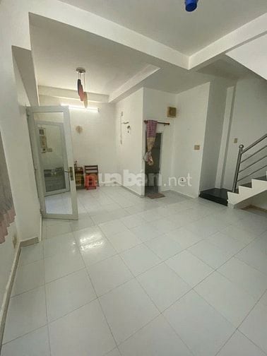 Cho thuê nhà hẻm 3m(BG) Hoàng Văn Thụ, P.2, Q.Tân Bình giá 12tr
