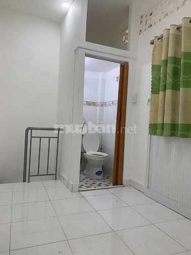 Cho thuê nhà hẻm 2m(XM) Lê Hồng Phong, Q.10 giá 8.5tr