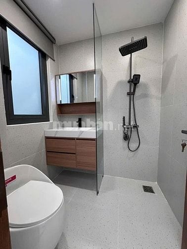 Bán Nhà Đẹp Lý Chính Thắng-Quận 3-58m2,Sổ Riêng,4PN+3WC,giá 2tỷ980 