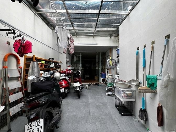 Bán TT tầng 1 Võ Thị Sáu, Dtsd 120m2, 3ngủ, 2 Wc, ô tô vào nhà.