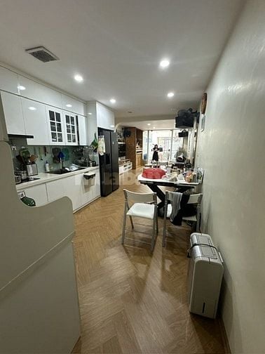 Bán TT tầng 1 Võ Thị Sáu, Dtsd 120m2, 3ngủ, 2 Wc, ô tô vào nhà.