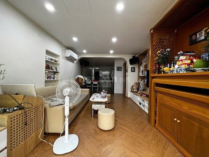 Bán TT tầng 1 Võ Thị Sáu, Dtsd 120m2, 3ngủ, 2 Wc, ô tô vào nhà.