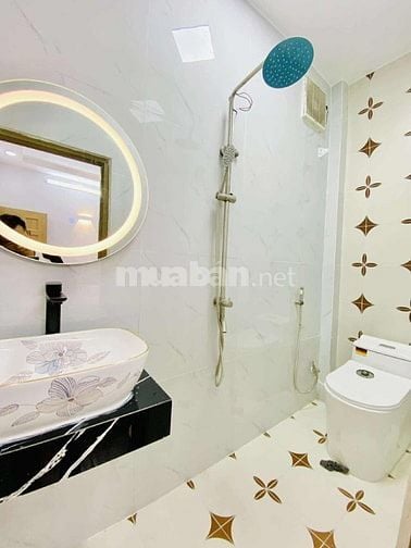 HẺM 4M.SỔ HỒNG RIÊNG. TIỆN KINH DOANH . GẦN MẶT TIỀN.