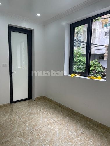 Bán nhà Thụy Khuê, Tây Hồ, Dt 50m2, 6t, mt 4.5m, ô tô đỗ, lô góc sáng.