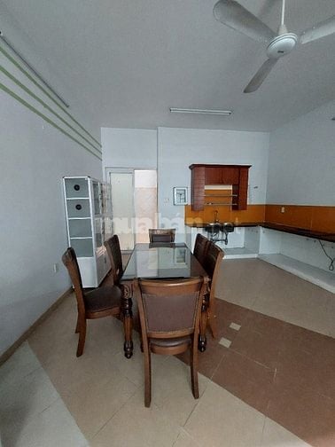 Cho thuê nhà 62/ Chấn Hưng 85m2 3 tầng đúc và sân thượng giá 20 triệu