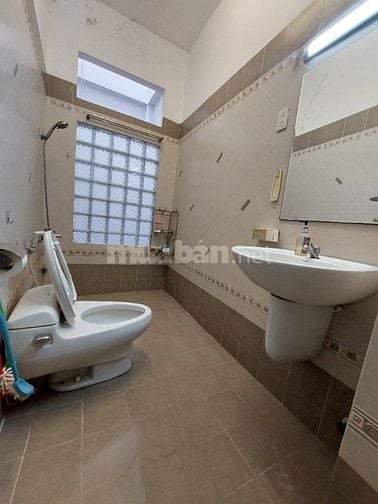 Cho thuê nhà 62/ Chấn Hưng 85m2 3 tầng đúc và sân thượng giá 20 triệu
