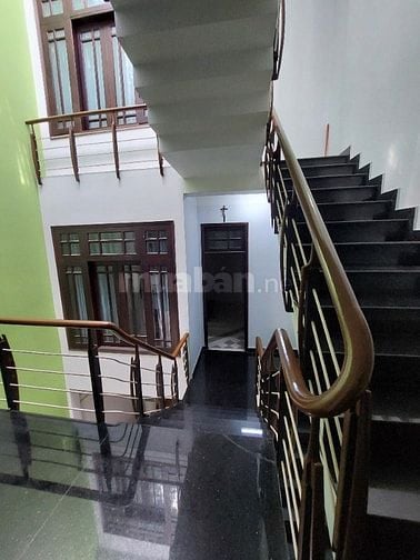 Cho thuê nhà 62/ Chấn Hưng 85m2 3 tầng đúc và sân thượng giá 20 triệu
