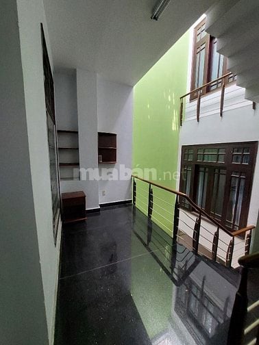Cho thuê nhà 62/ Chấn Hưng 85m2 3 tầng đúc và sân thượng giá 20 triệu