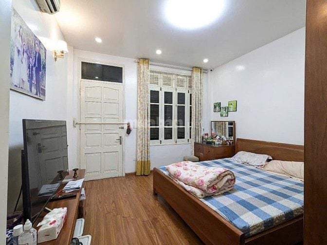 Lê Trọng Tấn, Phân lô vuông đét, gần đầu ngõ, hoa khôi phân khúc TX