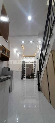 Bán nhà Sát hxh Lê Văn Lương, p. Tân Kiểng, 2 tầng, 30m2, 3.3 tỷ 