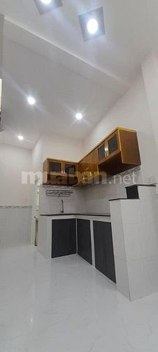 Bán nhà Sát hxh Lê Văn Lương, p. Tân Kiểng, 2 tầng, 30m2, 3.3 tỷ 