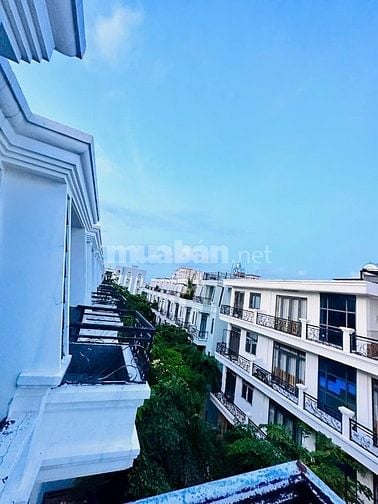 Bán nhà trệt 3 lầu ngã tư ga Quận 12 giá 6,25 tỷ