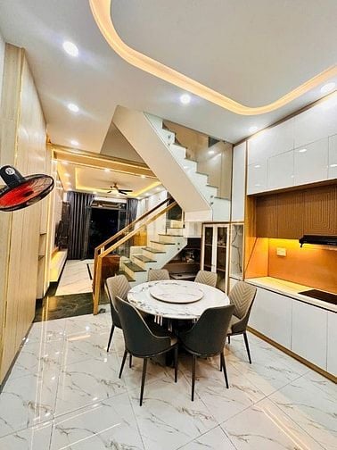 Bán nhà trệt 3 lầu ngã tư ga Quận 12 giá 6,25 tỷ
