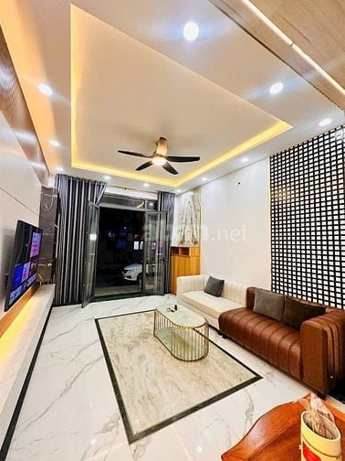 Bán nhà trệt 3 lầu ngã tư ga Quận 12 giá 6,25 tỷ