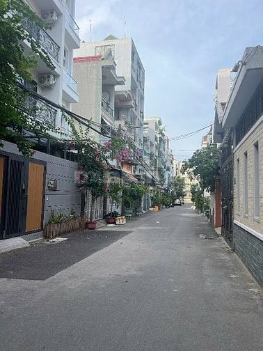Nhà P17 ngay lê thị hồng với lê đức thọ ( dt đất sd 55m nhà cấp 4 )