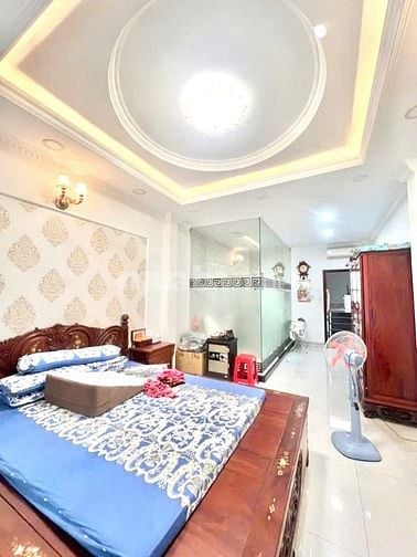 4 tầng kiên cố, hẻm 7m có vỉa hè 2m, ngay Lê Văn Qưới, Gần Tên Lửa