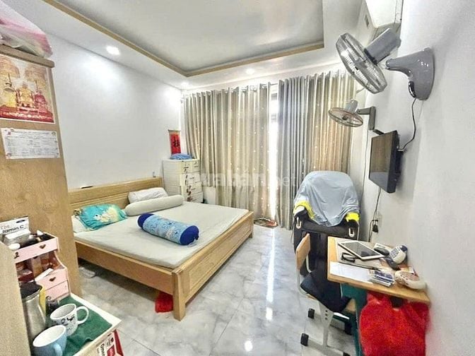 4 tầng kiên cố, hẻm 7m có vỉa hè 2m, ngay Lê Văn Qưới, Gần Tên Lửa