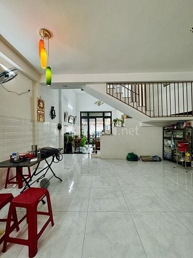 Nhà 2 tầng lệch Đẹp! - Kiệt 2 ô tô - Chỉ 4.8 tỷ - Gần Ông Ích Đường.