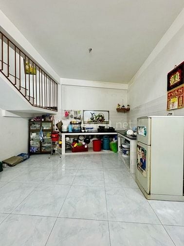 Nhà 2 tầng lệch Đẹp! - Kiệt 2 ô tô - Chỉ 4.8 tỷ - Gần Ông Ích Đường.