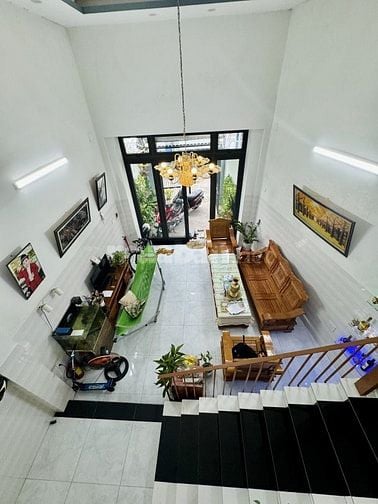 Nhà 2 tầng lệch Đẹp! - Kiệt 2 ô tô - Chỉ 4.8 tỷ - Gần Ông Ích Đường.
