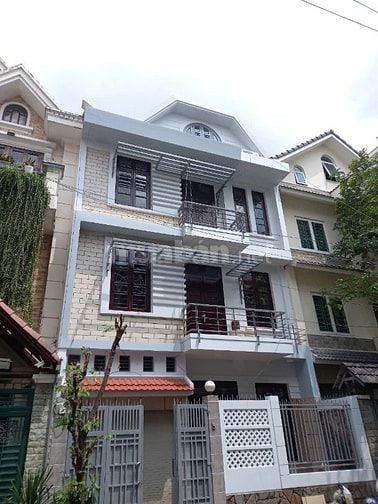 Bán nhà 282/4 Nguyễn Trọng Tuyển, Quận Phú Nhuận, nội thất cao cấp