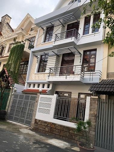 Bán nhà 282/4 Nguyễn Trọng Tuyển, Quận Phú Nhuận, nội thất cao cấp