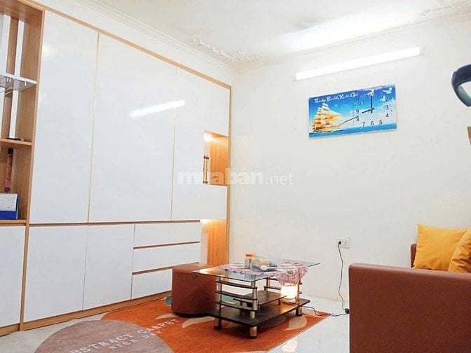 Nhà Đẹp Gần Đường Ô TÔ Tôn Đức Thắng, Đống Đa 40m, mt 4m, giá 3,1 tỷ.