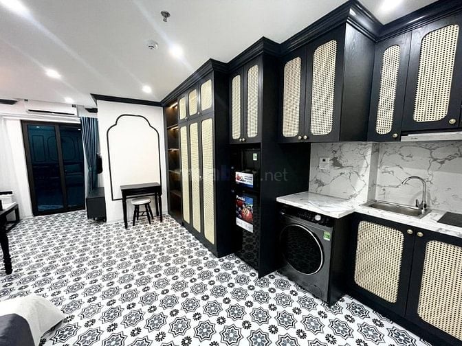 BÁN TÒA CHDV-APARTMENT 8 TẦNG ĐẲNG CẤP HỒ BA MẪU, 1,5 TỶ/NĂM, DT 85M2,