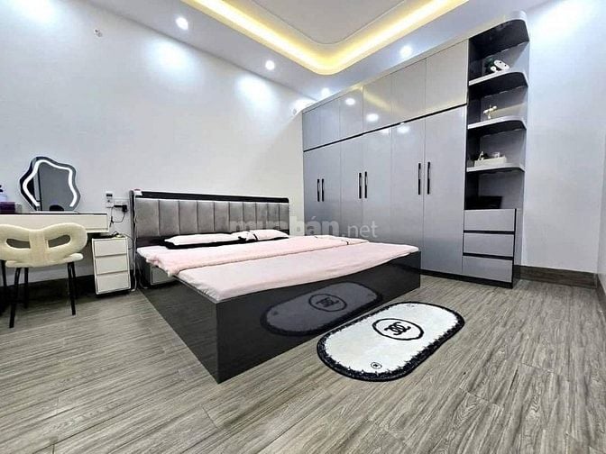 Nhà Mới 1 Trệt 1 Lầu Diện Tích 95m2, Full Nội Thất, Shr, Giá Chỉ 2.35 