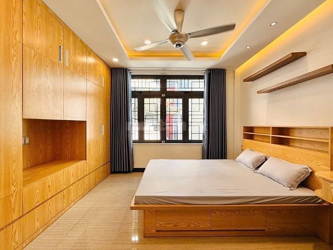 Bán gấp nhà ở đường Phan Đăng Lưu, phường 5, quận Phú Nhuận, giá 2 tỷ 