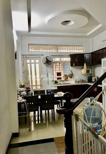 Bán gấp nhà quận 7 nhà 2 tầng trần xuân soạn 