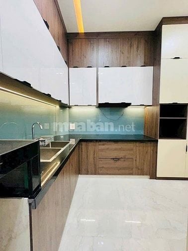 Cần bán nhà 50 m2 Giá 2 tỷ 560. Lê Lợi P4 Gò Vấp. 1T1L. Sổ riêng