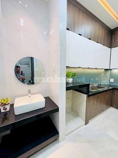 Cần bán nhà 50 m2 Giá 2 tỷ 560. Lê Lợi P4 Gò Vấp. 1T1L. Sổ riêng