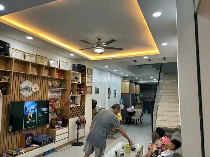 Bán nhà 1/ Tân Kỳ Tân Quý giáp Tân Bình 4,2x19m, 2 Lầu, 5,75 tỷ 