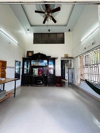 Huỳnh Tấn phát p Tân Phú DT :55 m2 ngang 5m nhĩnh 4 tỷ thương lượng