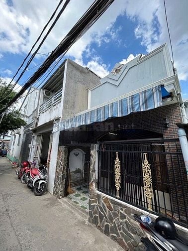 Huỳnh Tấn phát p Tân Phú DT :55 m2 ngang 5m nhĩnh 4 tỷ thương lượng