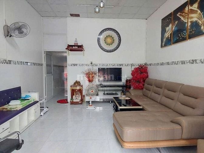 Sang nước ngoài bán nhà tại ttn1,hóc môn dt 101m2 giá 1ty120tr,sổ riêg